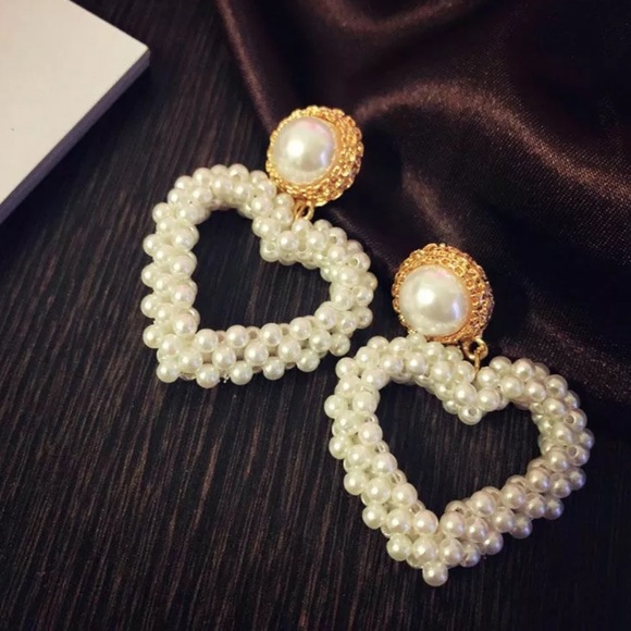 Pearl Heart Drop Earring statement drop earrings - Picture 7 of 9